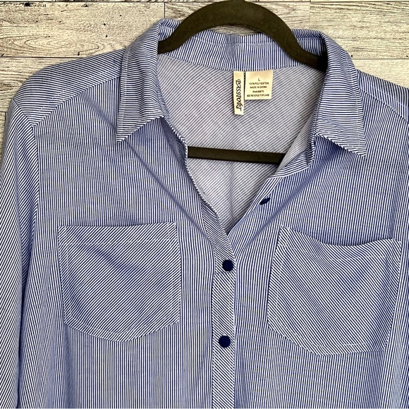 Passport Large Striped Long Sleeve Womens Tab Button-Up High/Low Airy Cozy Shirt - Picture 3 of 11